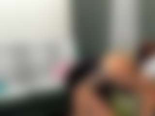 Live cam show with CaroleBorello - Foot Fetish on madthumbs
