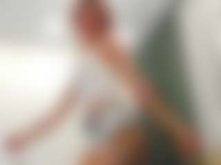Live cam show with CaroleBorello - Control on Camsoda