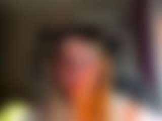 Live cam show with GiuseppinaBoardman - Fit on TeamSkeetLive