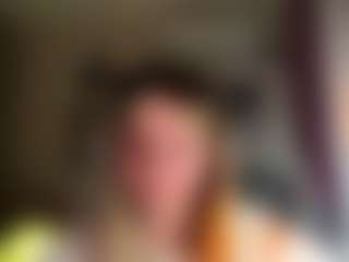 Live cam show with GiuseppinaBoardman - Bedroom Teen (18+) on TeamSkeetLive