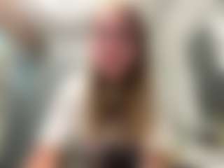 GiuseppinaBoardman's Live Sex Cam Show
