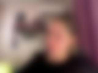 GiuseppinaBoardman's Live Sex Cam Show