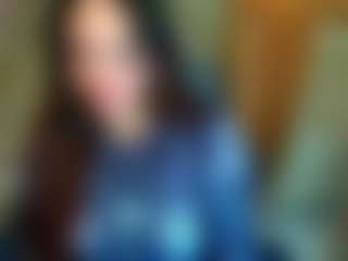 Kiara-Moon-r's Live Sex Cam Show