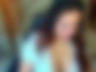 Kiara-Moon-r's Live Sex Cam Show