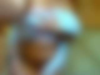 Live cam show with Kiara-Moon-r - Erotic Dance on Camiplay Live