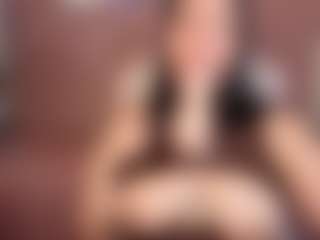 LaurisTits's Live Sex Cam Show