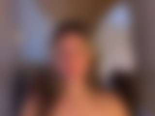 miaa-cn's Live Sex Cam Show
