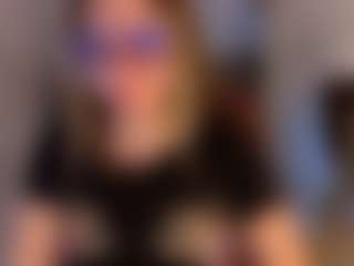 Live cam show with miaa-cn - New Brown Eyes on madthumbs