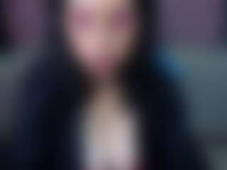 RoxxeMilf's Live Sex Cam Show