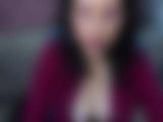 Live cam show with RoxxeMilf - New Brown Eyes on slutload