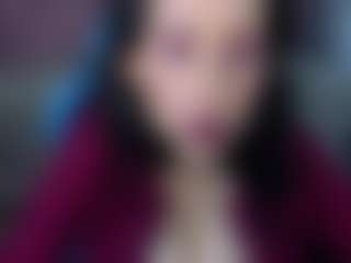 RoxxeMilf's Live Sex Cam Show