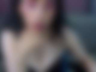 Live cam show with RoxxeMilf - New Mature on Camsoda