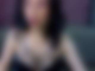 RoxxeMilf's Live Sex Cam Show