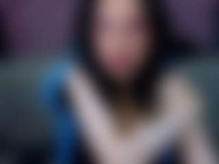 RoxxeMilf's Live Sex Cam Show