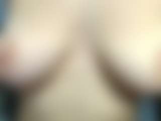 Live cam show with Sophie-r1 - Lovense on Camsoda