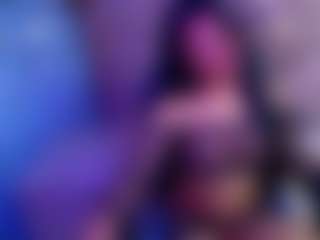 Live cam show with Valentina-r1 - New Petite on Camsoda