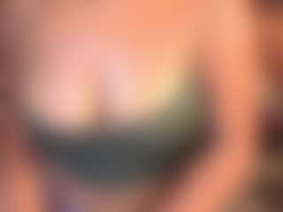 ZayaBoobs's Live Sex Cam Show