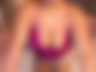 Live cam show with ZayaBoobs - New Sexwebcam on WildCum