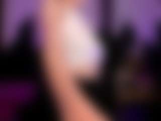 Spettacolo in cam dal vivo con MilaLuxia - New Sexwebcam su Camsoda