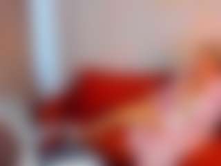 Kira-Star22 MILF webcam performer live streaming