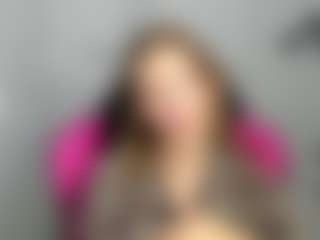Live-Cam-Show mit HoneyNikki - New Big Ass auf Camsoda