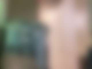 Live cam show with MickiStraugh - Young Adult on Camsoda
