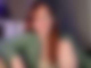 Live cam show with MickiStraugh - Average on WildCum