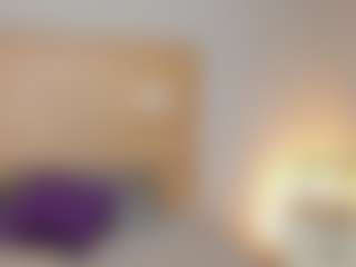 ateneaalux's Live Sex Cam Show
