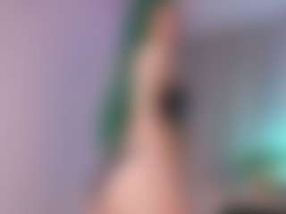 cassie-raven's Live Sex Cam Show