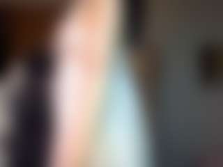 EssieWalliser's Live Sex Cam Show