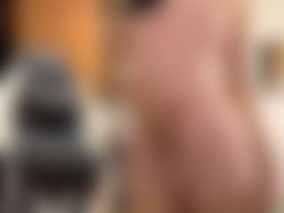 EssieWalliser's Live Sex Cam Show