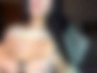 EssieWalliser's Live Sex Cam Show