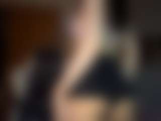 Live cam show with EssieWalliser - Lingerie on Soda Cam