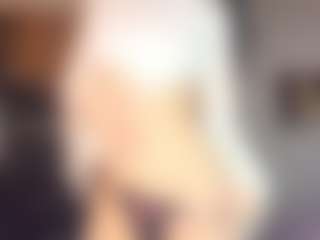 EssieWalliser's Live Sex Cam Show