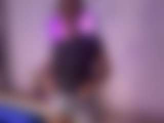 Live cam show with FrankHowarter - New Petite on Gym Cam Girls