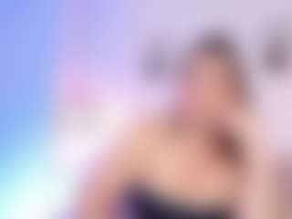 Live-camshow met Mia Lens - New Small Tits op Camsoda