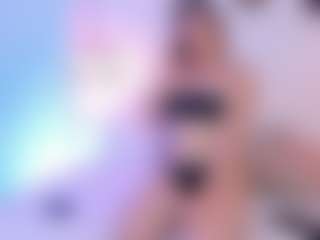 Mia Lens, modelo webcam MILF transmitiendo en vivo