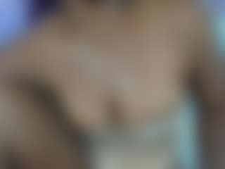 Live cam show with naomy-makani - New Blowjob on Camsoda