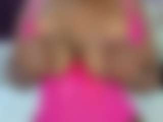 naomy-makani's Live Sex Cam Show