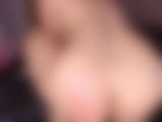 Live cam show with Kiara-Lopez - New BBW on CamClone