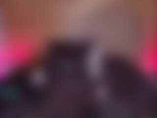 Show de cam en vivo con Kiara-Lopez - Tease MILF en Camsoda