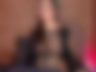 Live cam show with Kiara-Lopez - Curvy MILF on madthumbs