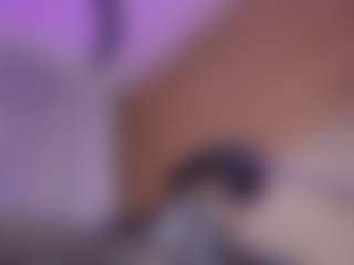 Show de câmera ao vivo com Kiara-Lopez - Curvy MILF no Camsoda