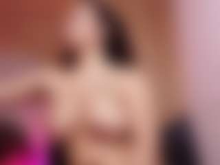 Live cam show with Kiara-Lopez - MILF Teen (18+) on CamClone