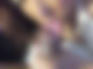 Selfsuckgiax's Live Sex Cam Show