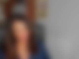 AlizeeSensual MILF webcam performer live streaming