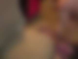 RoyalqueenB69's Live Sex Cam Show