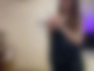 Live cam show with ErmaLasin - Athletic Middle Aged on xplaylive.com