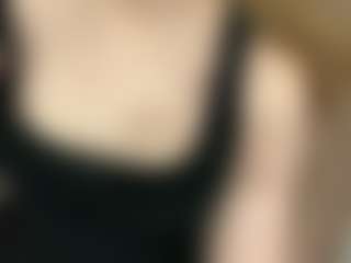 Live cam show with Annie - Deepthroat on Camsoda
