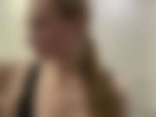 Live cam show with Annie - Tease Blonde Hair on CamClone